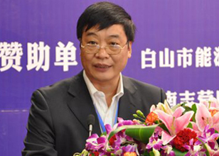 認真研究落實國家產(chǎn)業(yè)政策，作好企業(yè)政策調(diào)整，促進發(fā)展
